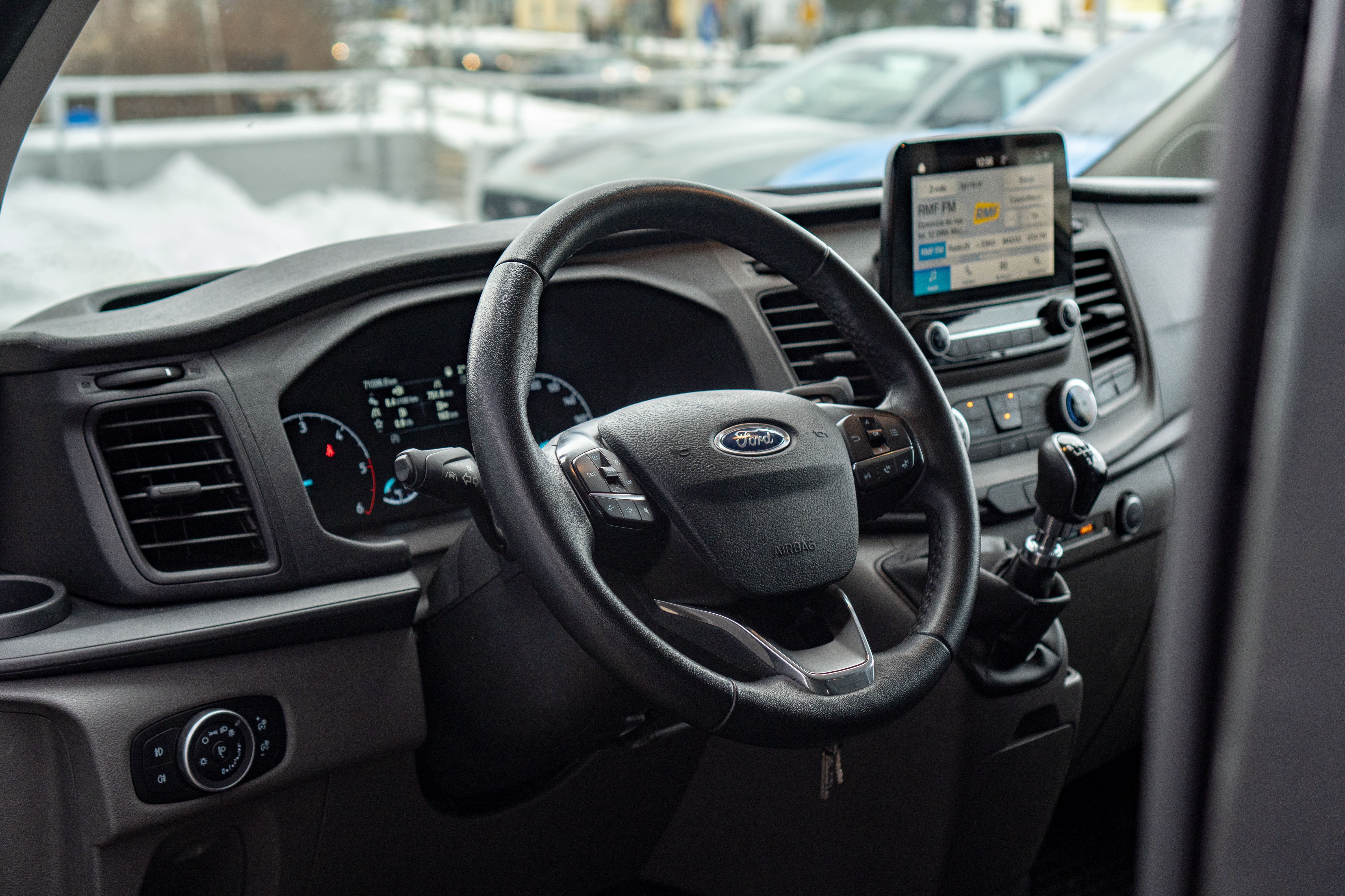 FORD TRANSIT CUSTOM 2.0 CDTI 9 OSOBOWY 2019 R