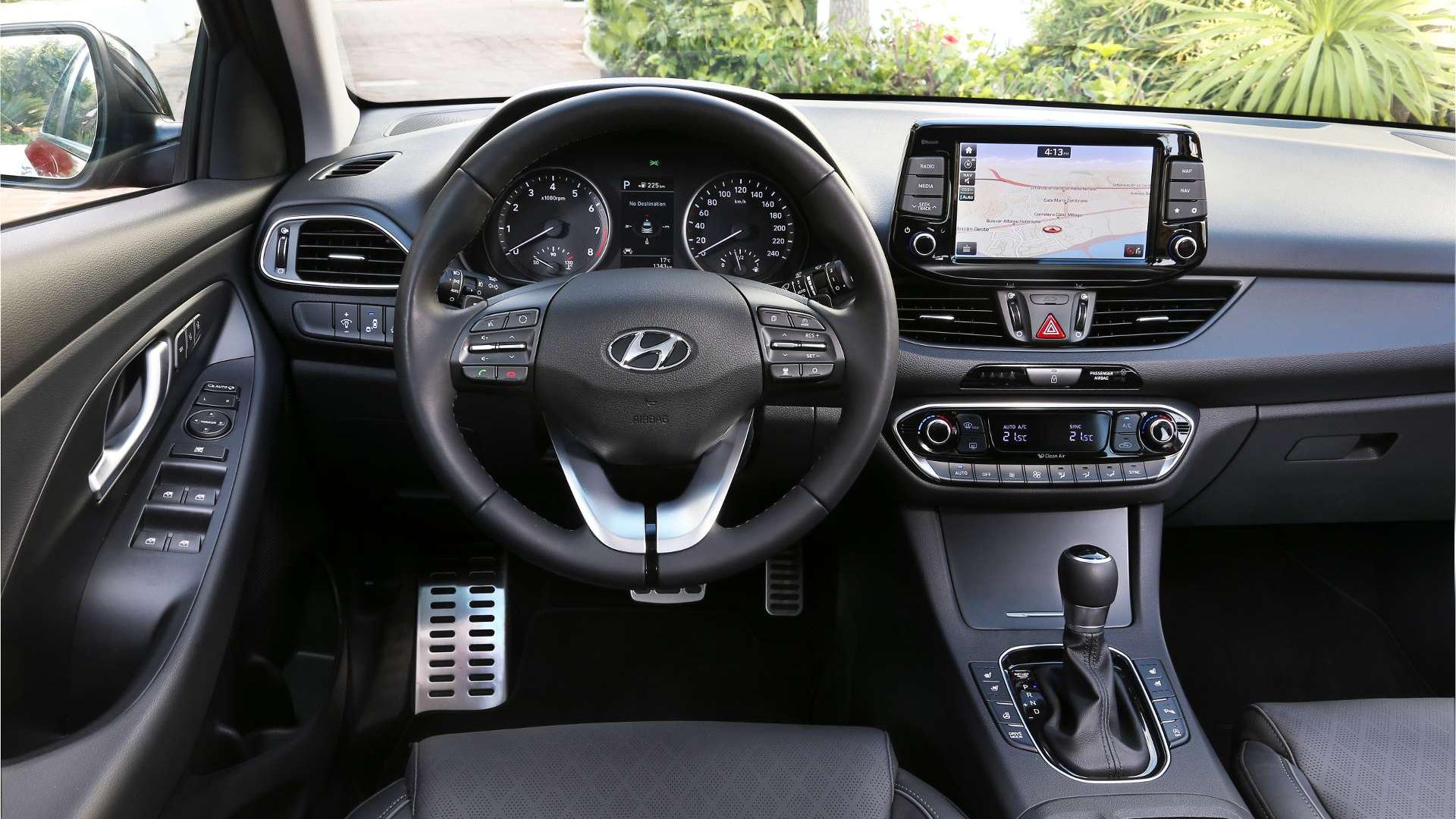 HYUNDAI I30 1.6 CRDI HATCHBACK