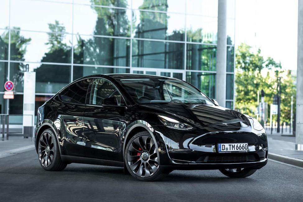 TESLA MODEL Y LONG RANGE 514 PS THE NEWEST MODEL 4.4 S / 100 KM/H
